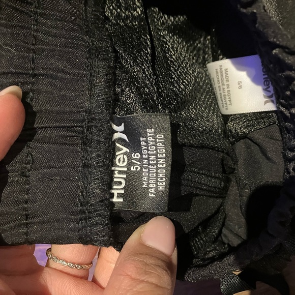 Hurley 2 pairs of Black and Tan pants size 5/6 brand new without tags - Picture 5 of 6